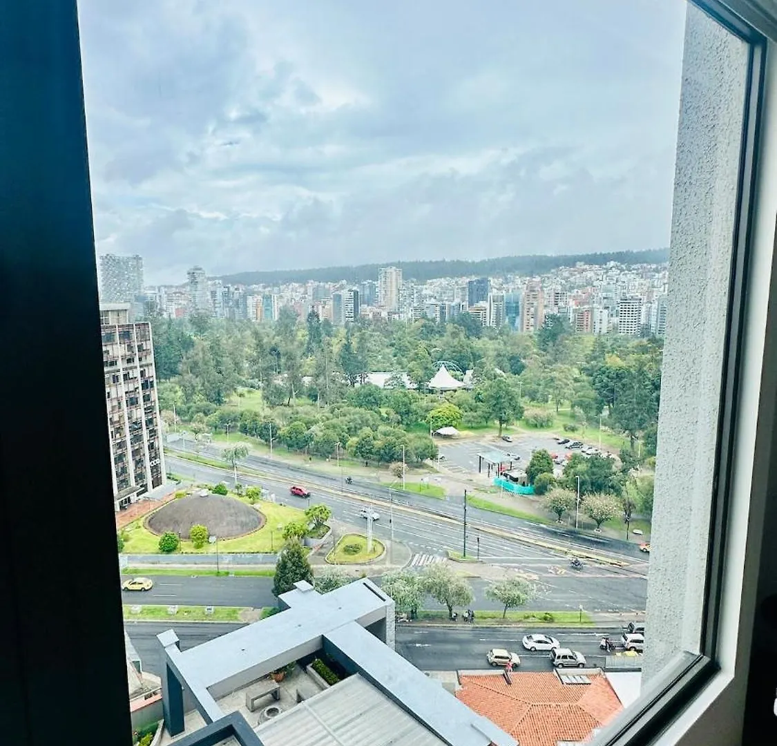 Modern Studio Overlooking The Park Quito